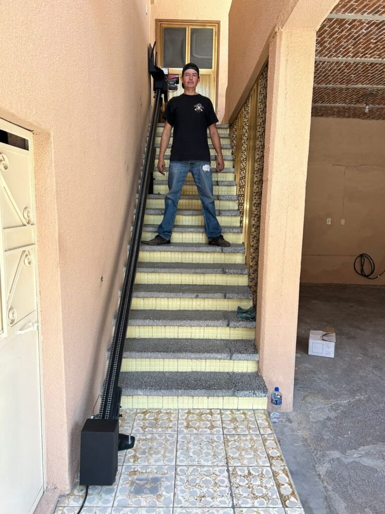 Salvaescaleras, riel ó elevador de escaleras  