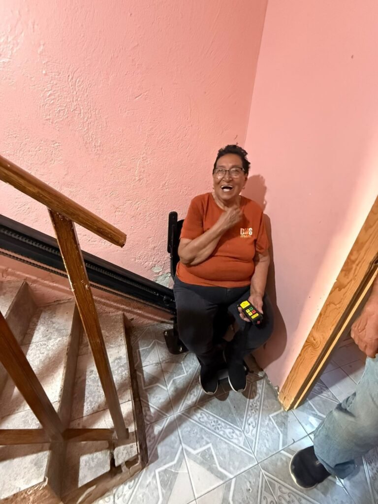 Salvaescaleras, riel ó elevador de escaleras  